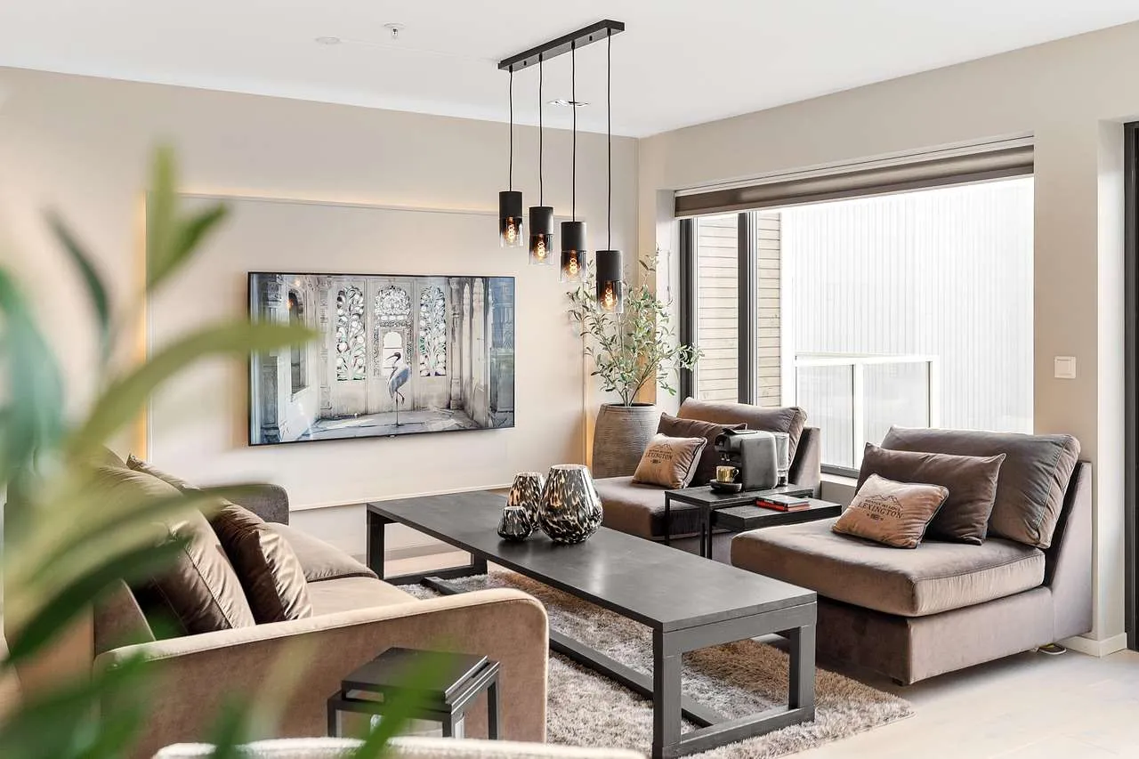 Home Window Repair: Fix, Save Energy, and Stay Secure